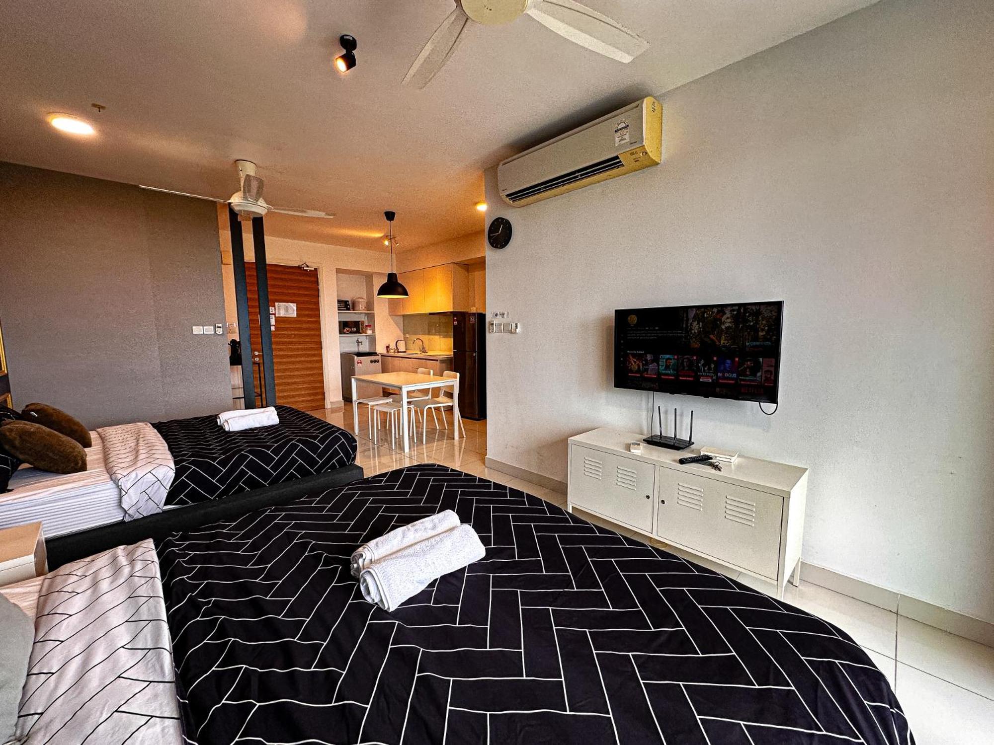 Teega Suites Puteriharbour By Wp Homestay Джохор Бахру Екстериор снимка