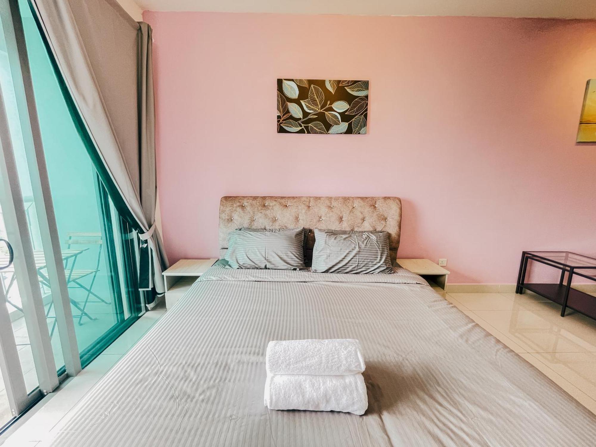 Teega Suites Puteriharbour By Wp Homestay Джохор Бахру Екстериор снимка