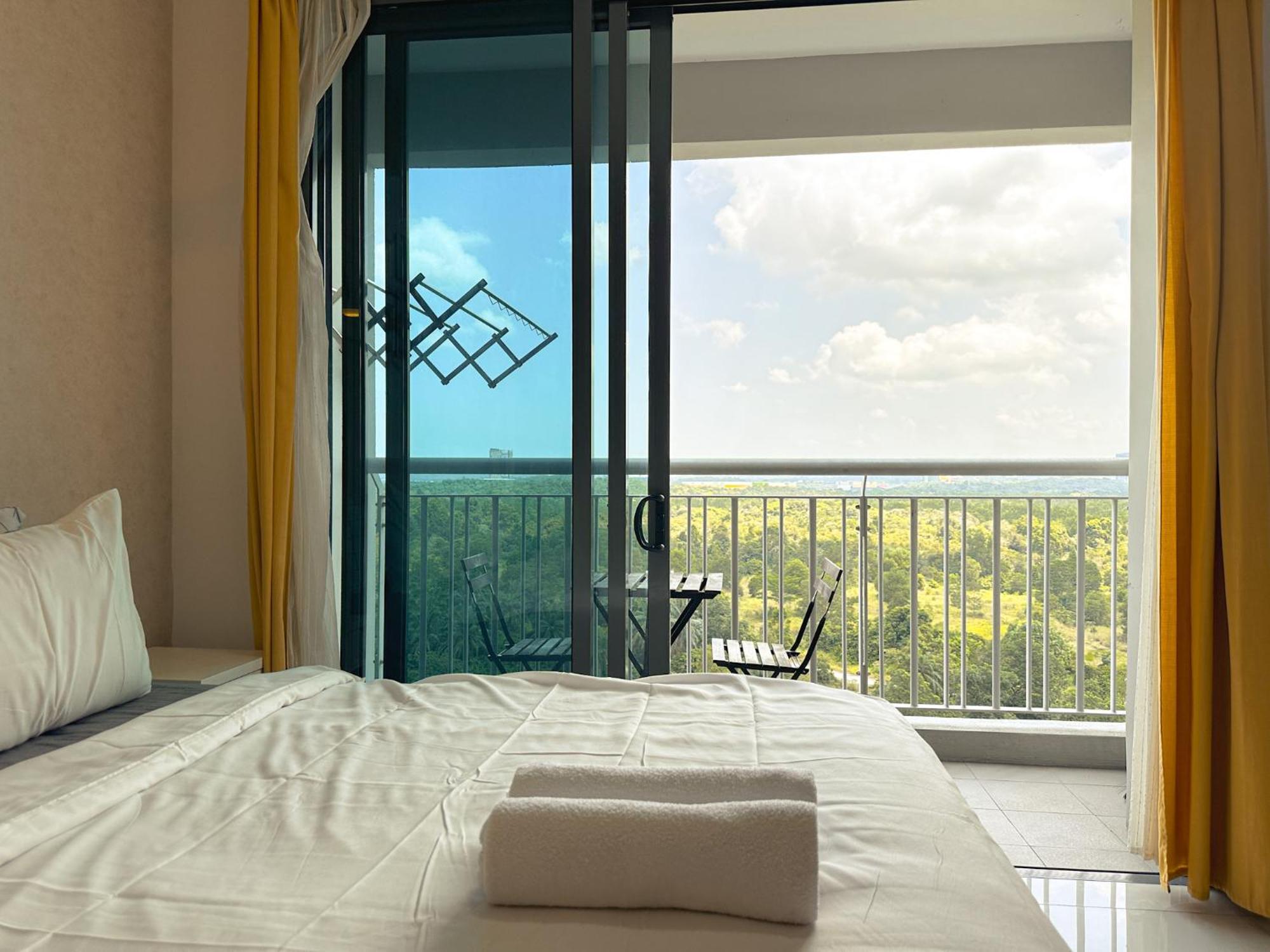 Teega Suites Puteriharbour By Wp Homestay Джохор Бахру Екстериор снимка
